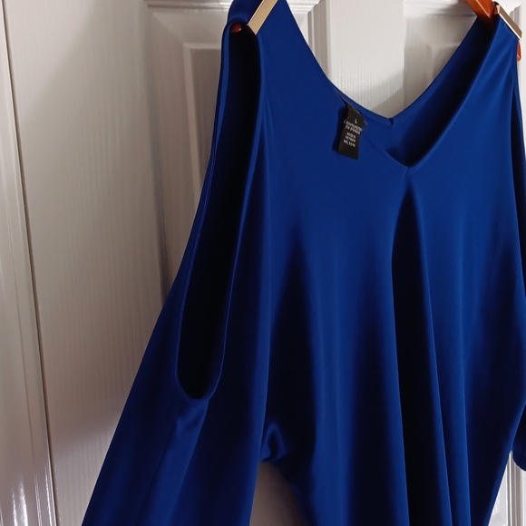 INC COLD SHOULDER SIZE L - Picture 3 of 6